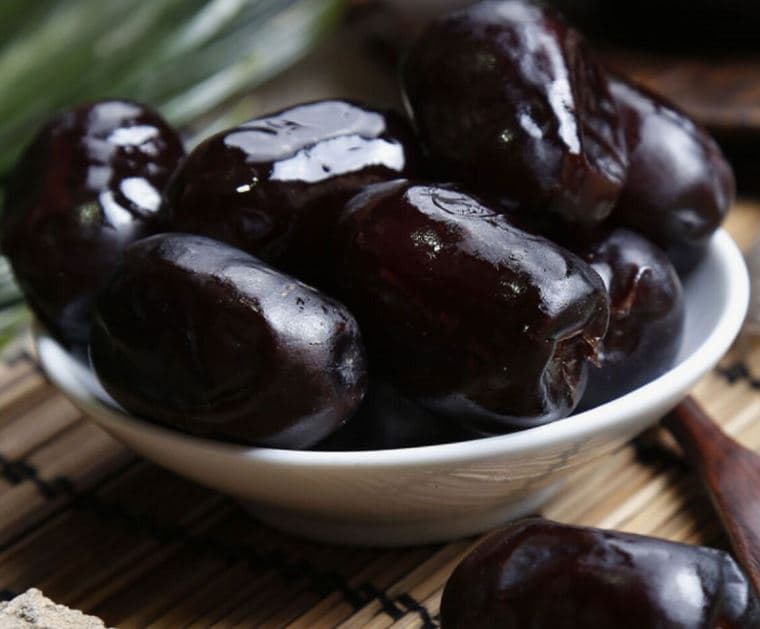 تصویر 4 از خرما مضافتی عالی با کیفیت ممتاز و طعمی فراموش‌نشدنی